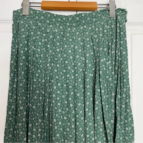 LAURA ASHLEY Pleated Maxi Skirt - Picture 4 of 15